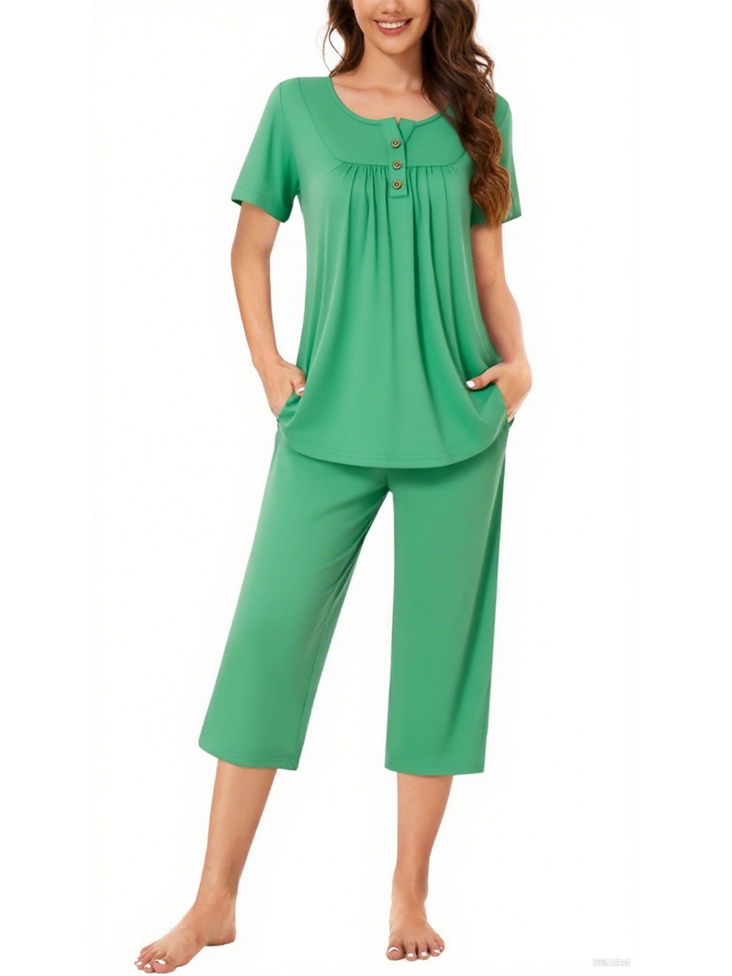 UVN Womens Pajama Sets Short Sleeve Crewneck Tops and Capri Pant Lounge Set Ladies Pjs Sleepwear Loungewear 2 Piece Outfit